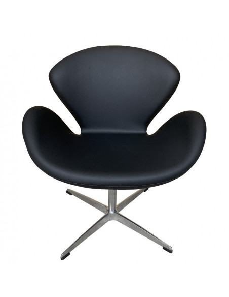 Sillón SW, tapizado en similpiel negra